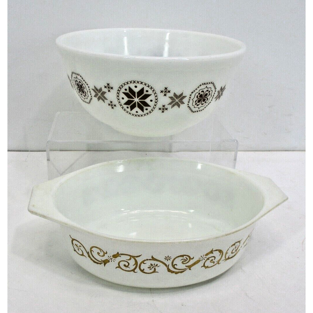 2 PYREX Town Country 403 Mixing Nesting Bowl 1963-1967 2.5 Qt 043 Empire Scroll